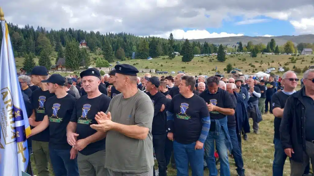 (FOTO) Na Vlašiću održani ''Dani pobjede, dani ponosa'' (FOTO) Na Vlašiću održani ''Dani pobjede, dani ponosa''
