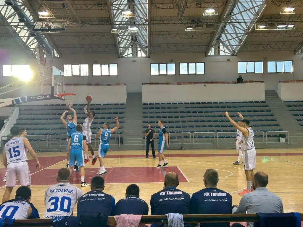 Košarkaši Travnika na teškom gostovanju u Sarajevu