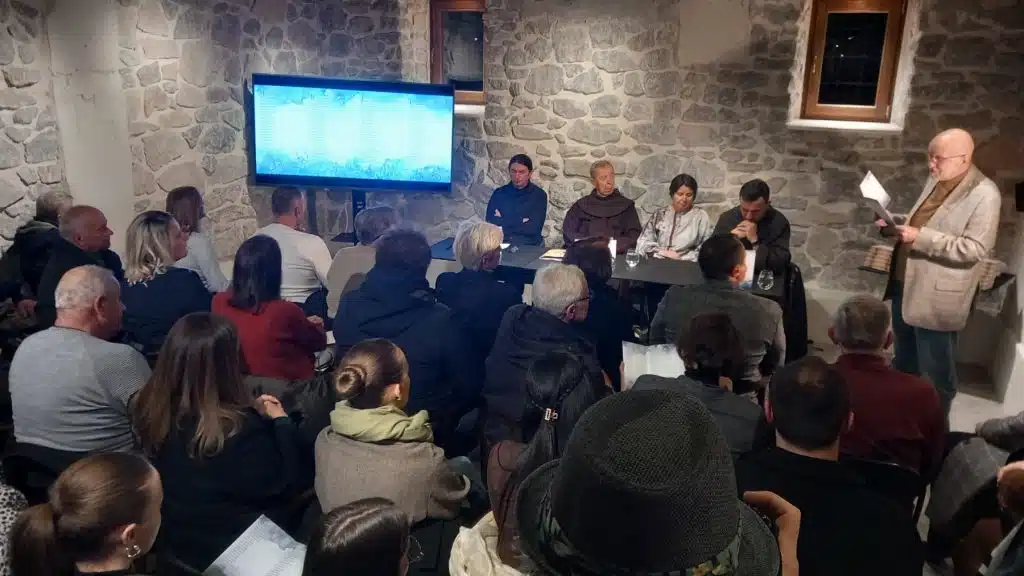 (FOTO) Predstavljena knjiga Ljekaruše iz franjevačkog samostana Guča Gora