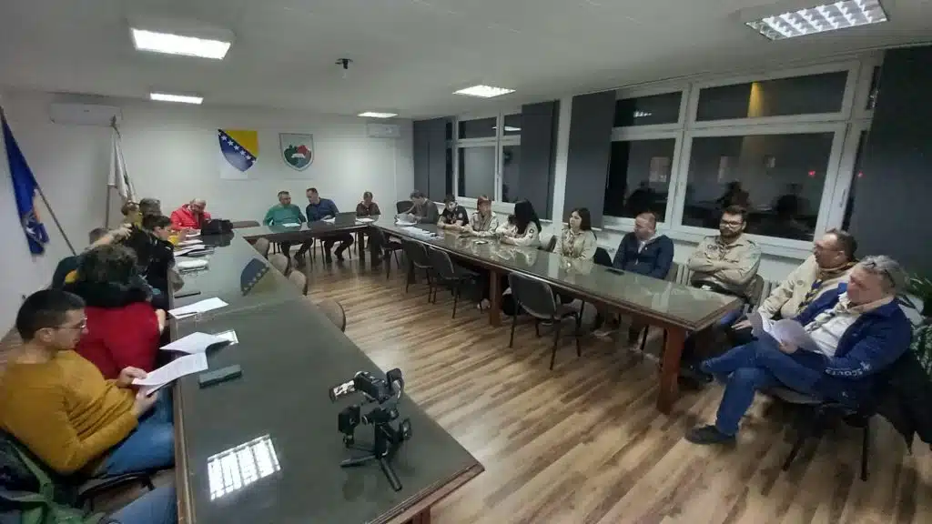 (FOTO) Nakon godina pauze: Osnovan Odred izviđača „Travnik“