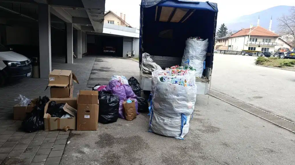 SSK TARGET Travnik na reciklažu predao još 5000 plastičnih boca