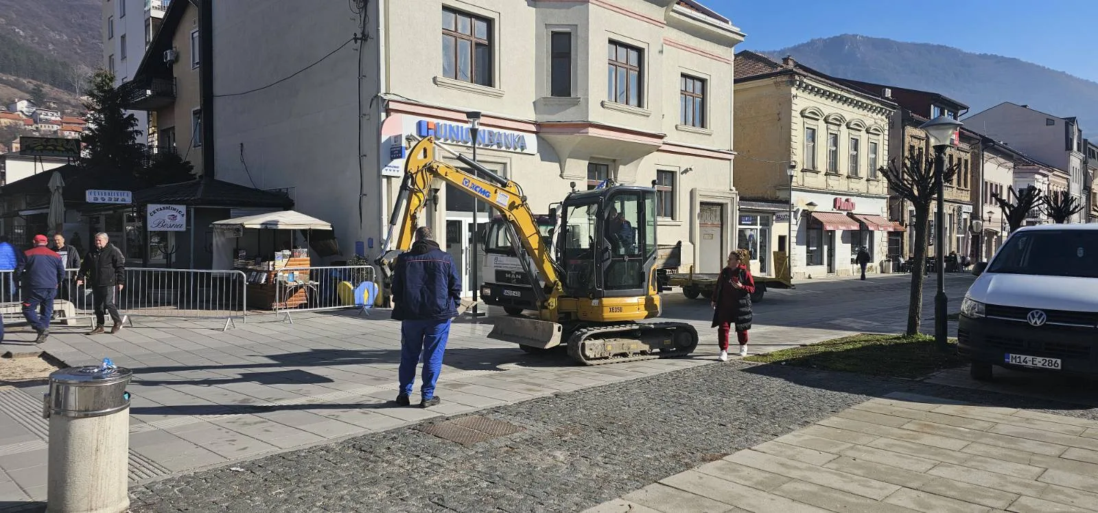 Radovi Unis Energetike na ulazu u Zelenu pijacu u Travniku (FOTO)