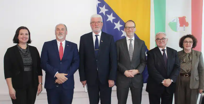 Premijer Lendo razgovarao s ambasadorima Njemačke, Švicarske i Austrije o povezivanju obrazovanja s potrebama tržišta rada