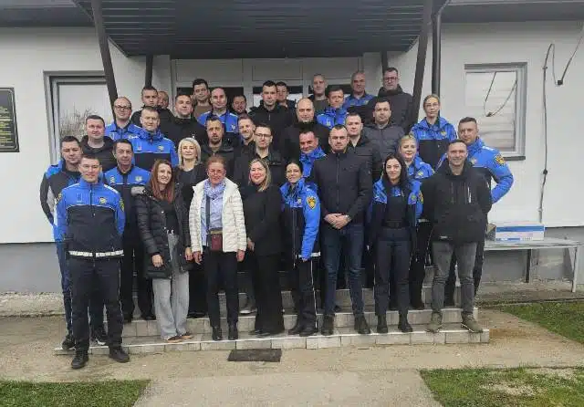 Stručno usavršavanje policijskih službenika za rad na poslovima prijestupništva mladih i kaznenopravne zaštite djece i maloljetnika