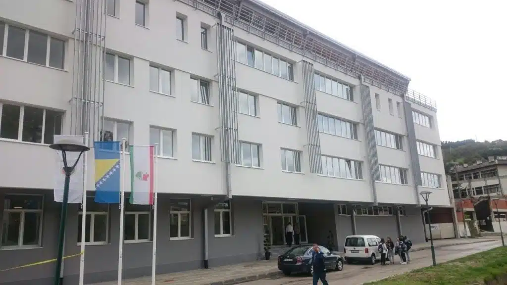 Maj mjesec matura/ Defile maturanta MSŠ Travnik 23. maja!