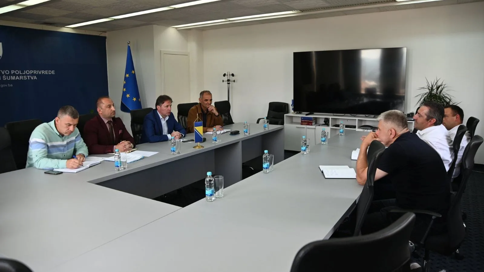 Ministar Hrnjić razgovarao s predstavnicima Udruženja poljoprivrednih proizvođača mlijeka i mesa SBK
