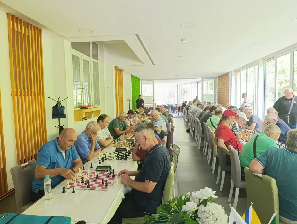 Velemajstor Milan Vukić pobjednik međunarodnog šahovskog turnira ”Ajvatovica 2026” (FOTO)