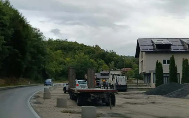 Radovi na cesti Vitez – Busovača : Formiraju se duge kolone vozila u oba smjera