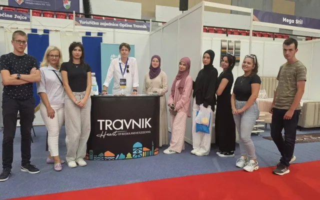 Učenje izvan učionice – posjeta srednjoškolaca Sajmu obrta EXPO u Travniku
