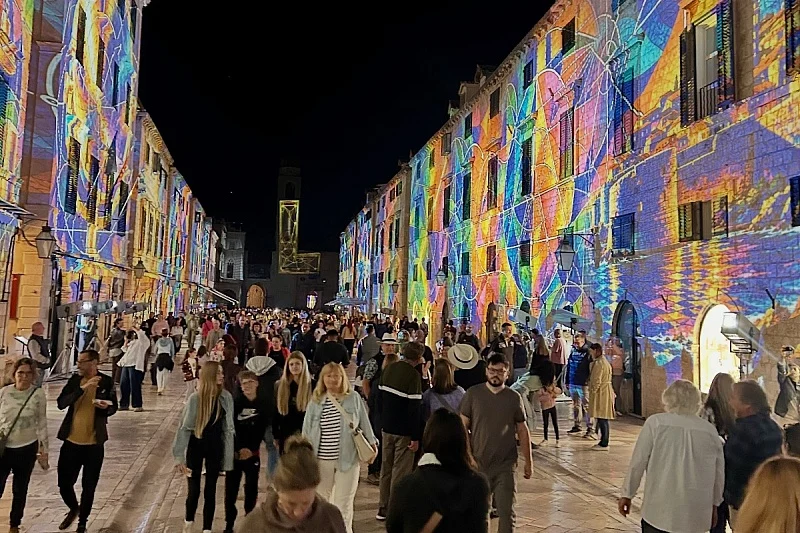 Almir Kukić osvojio treće mjesto na Lumiart Light Festivalu u Dubrovniku