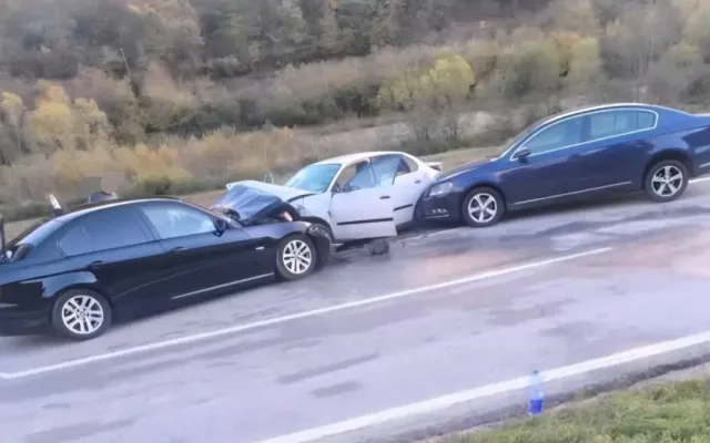 Sudar na Komaru : Četiri osobe teže povrijeđene