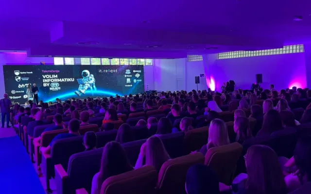 IT Reboot 2026 u Travniku okupio stručnjake, mlade programere i 180 robotičara iz cijelog svijeta