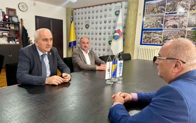 Načelnici Travnika i Tešnja razgovarali o jačanju saradnje lokalnih zajednica