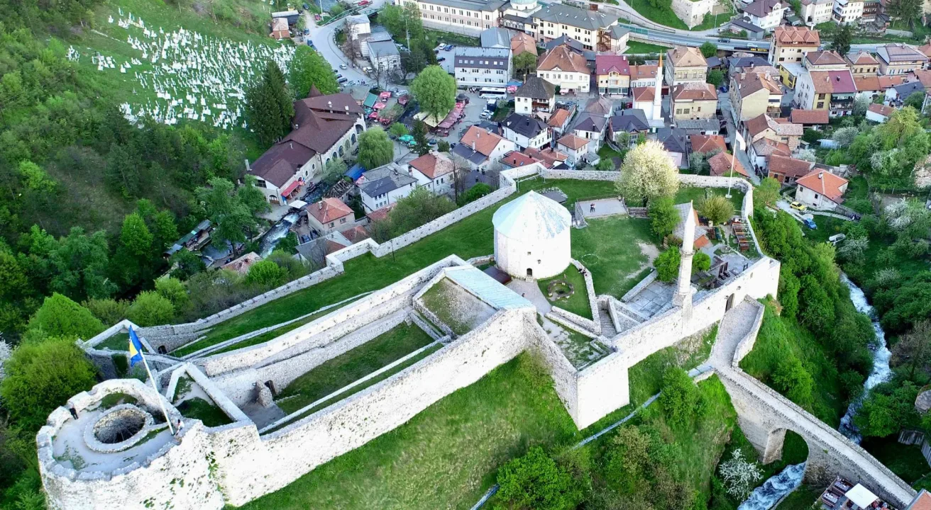 Pogledajte Dacešinovu priču o Travniku :  Grad kojeg treba doživjeti