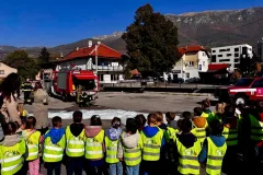 Upoznavanje s radom vatrogasaca u okviru obilježavanja mjeseca zaštite od požara